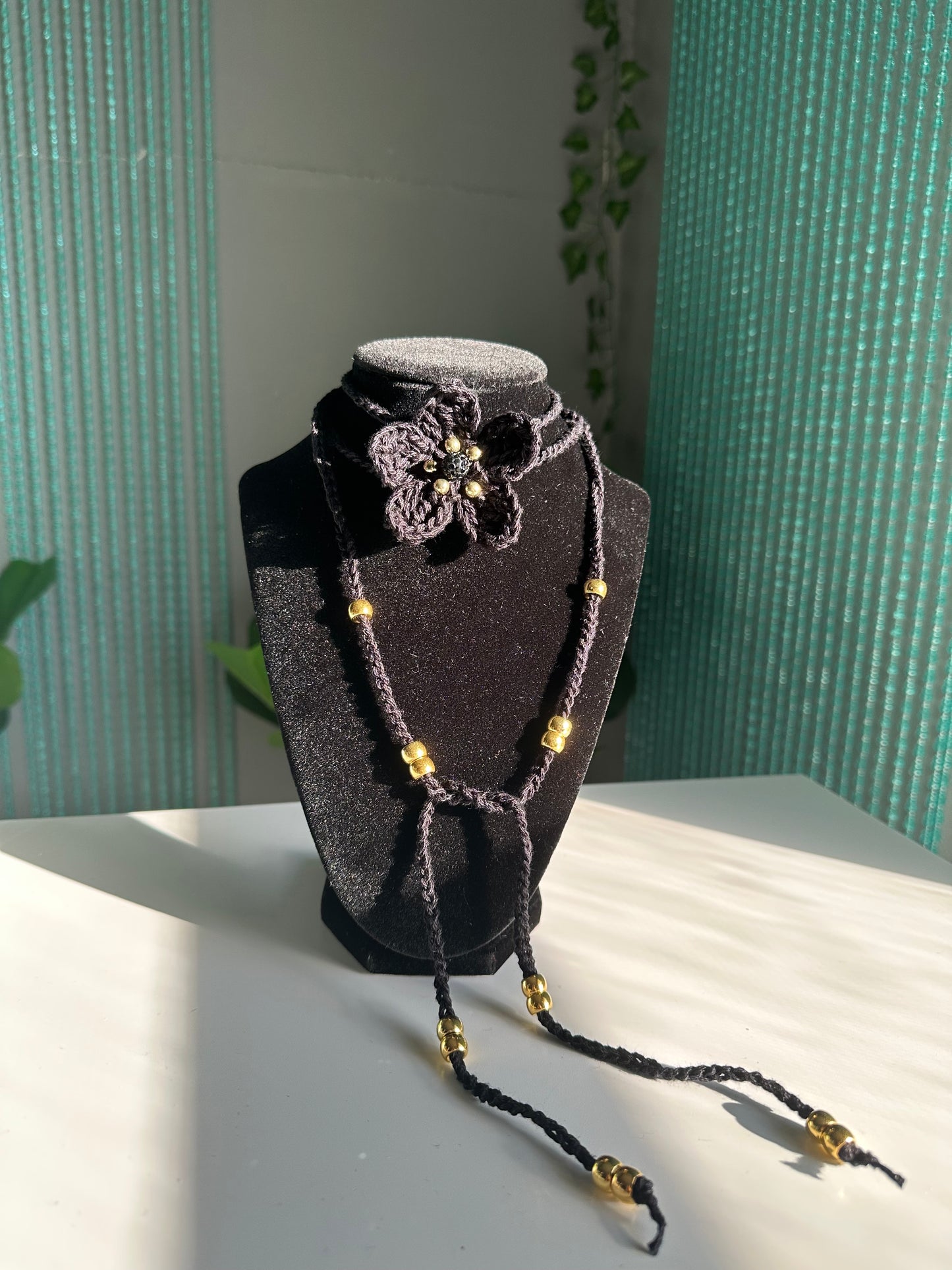 Ayana Choker - black and gold